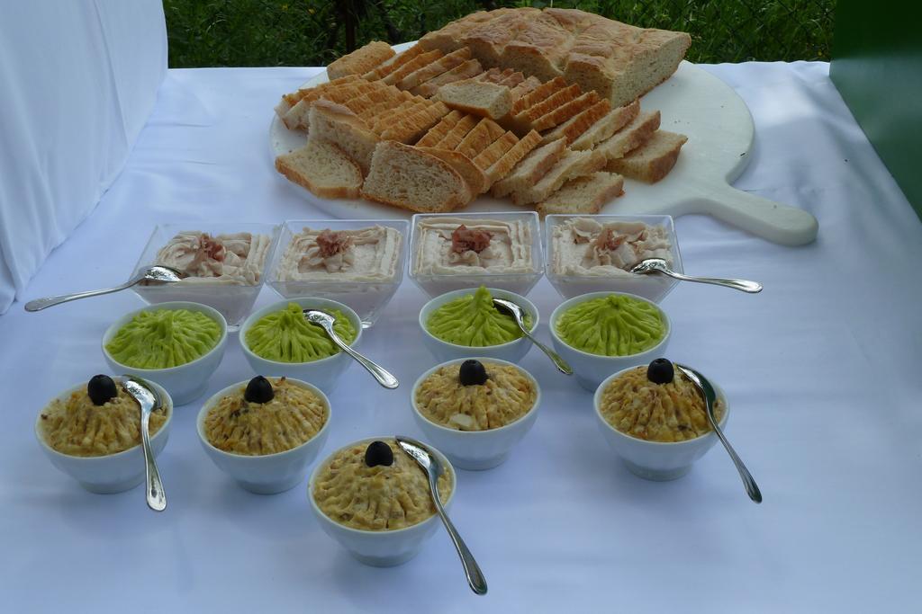 Agriturismo Ristorante Albachiara Villa Carpeneto Bagian luar foto