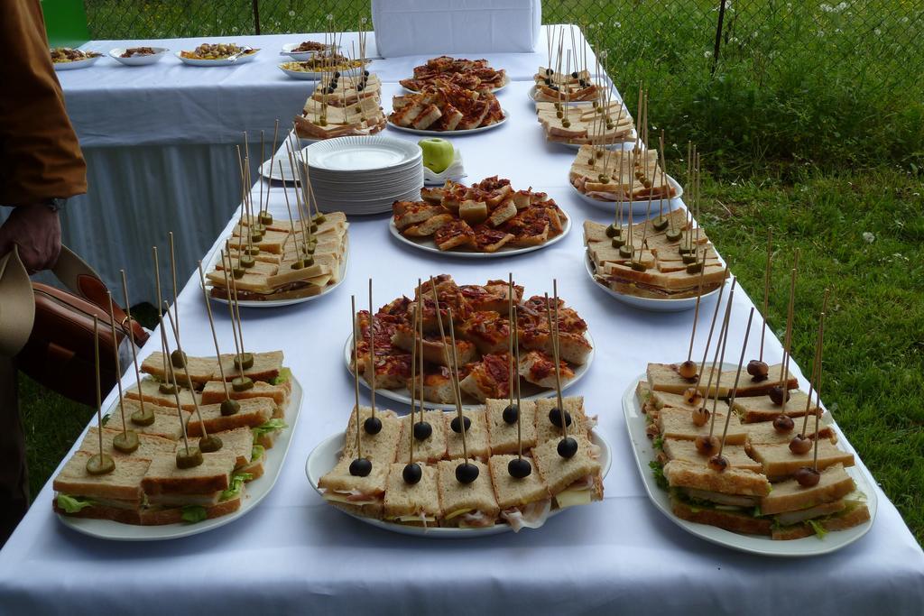Agriturismo Ristorante Albachiara Villa Carpeneto Bagian luar foto